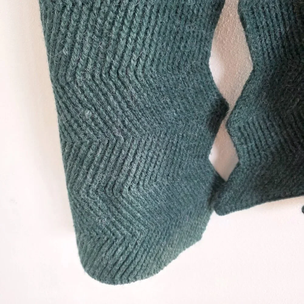 C.C. Knit Scarf Dark Green Zigzag Ric Rac Ripple Edge Long Winter Wrap